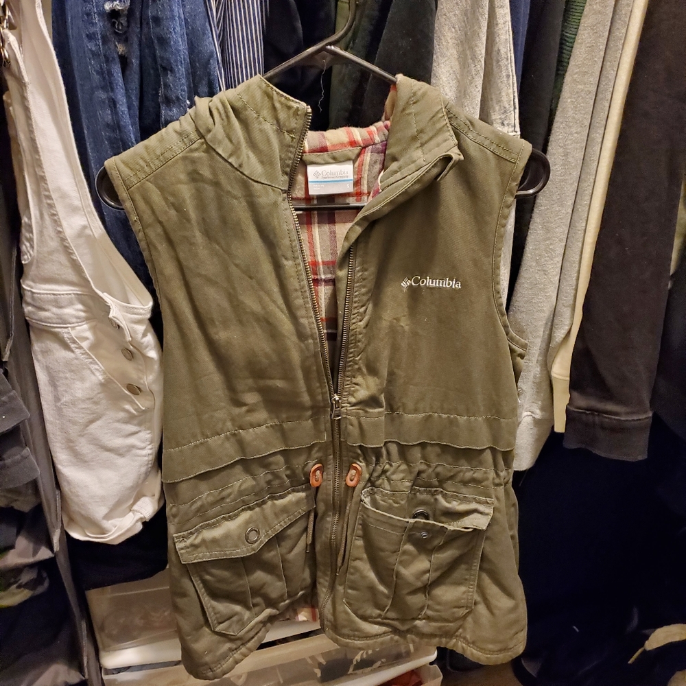 Columbia Women's Olive Green Vest size small
